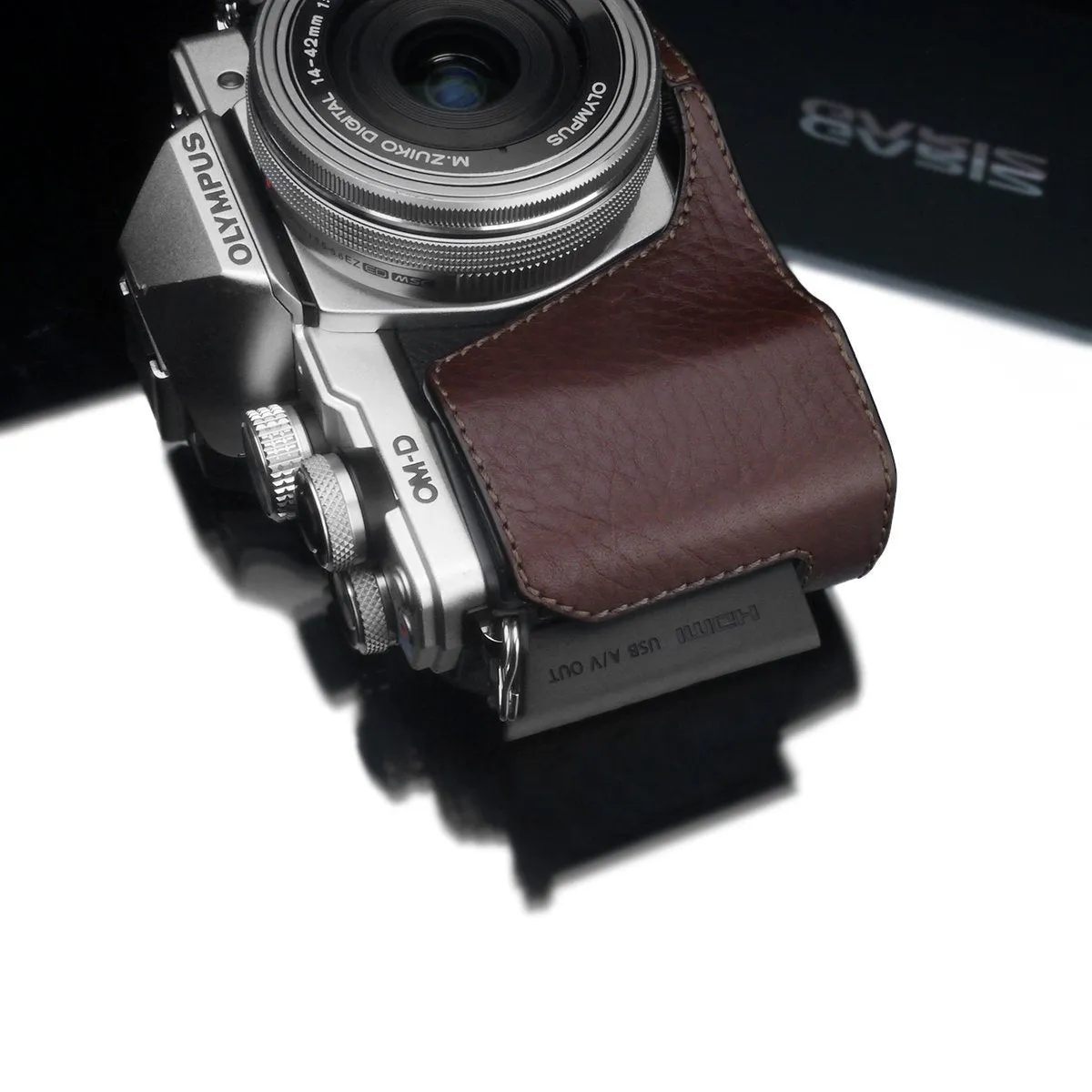 Gariz XS-CHEM10IIBR Camera Half Case Brown for for Olympus E-M10II Mark II