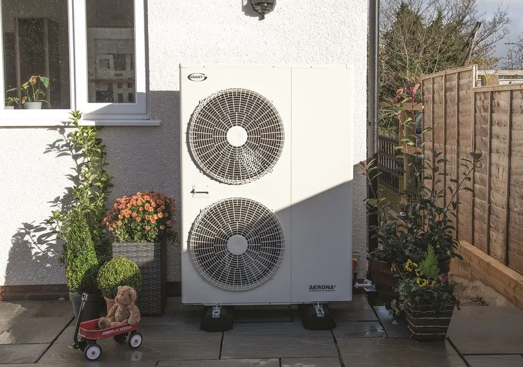 Grant Aerona3 Air Source Heat Pump & Install Pack (No Cylinder)
