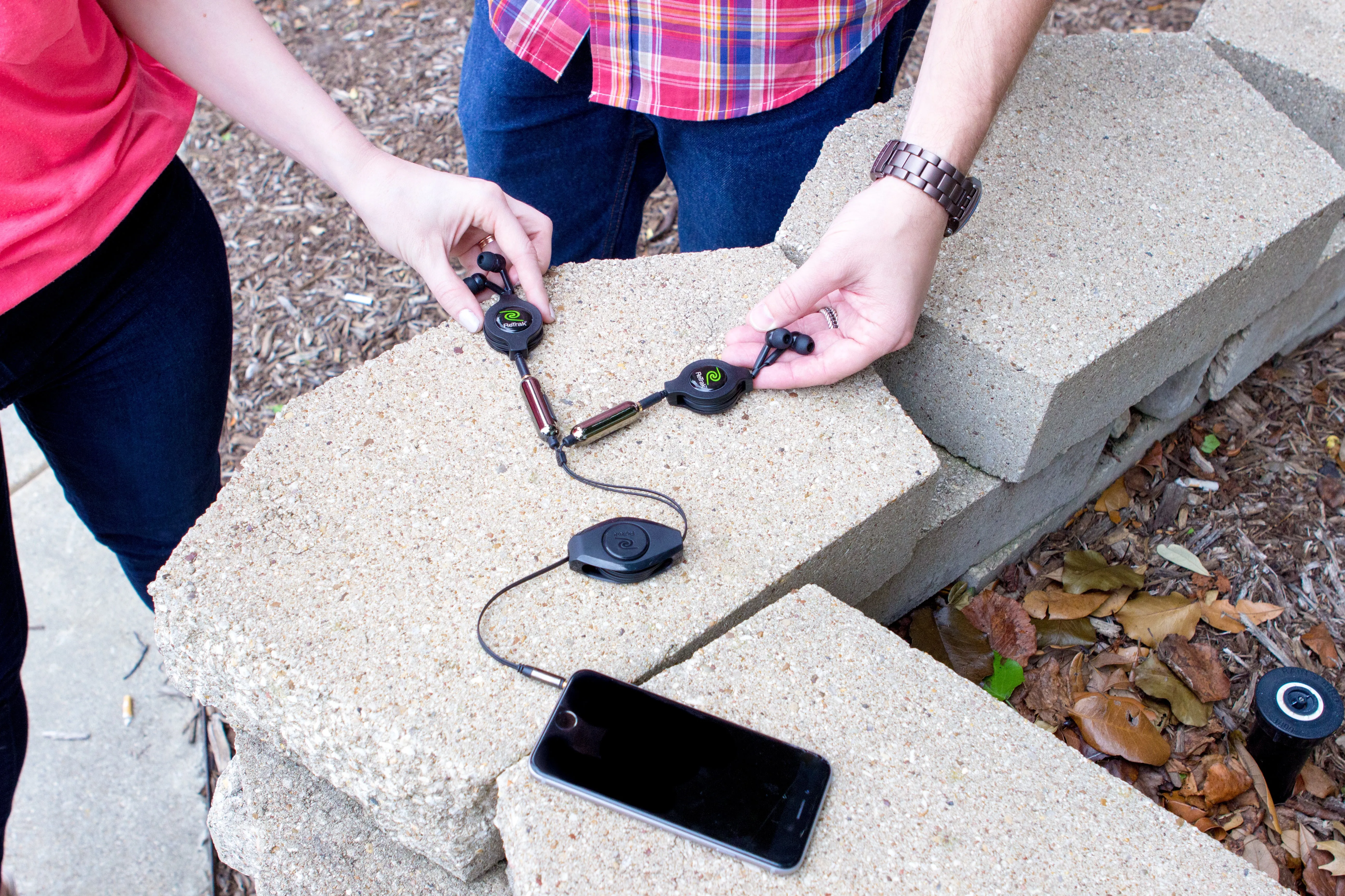 Premier Retractable Audio Headphone Splitter Cable with Individual Volume Controls