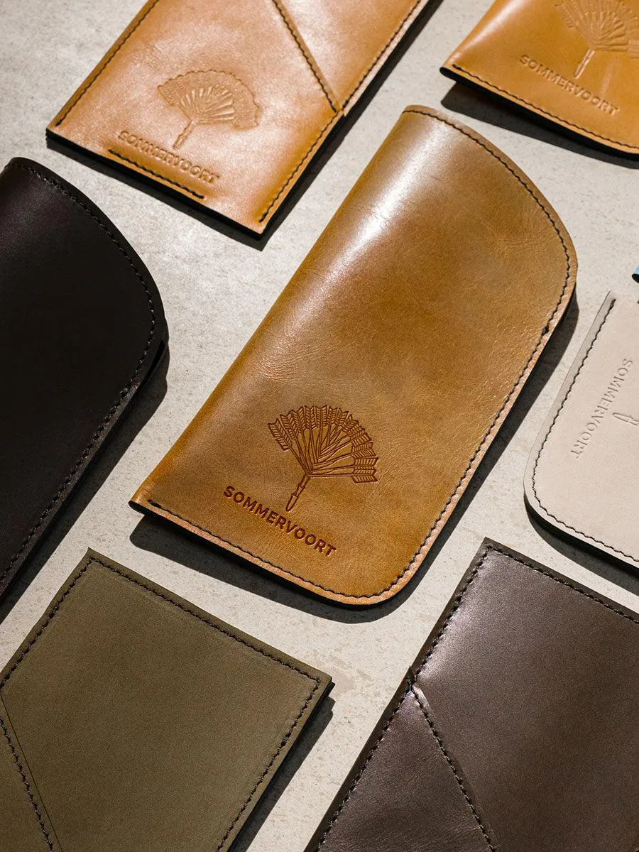 Rainy Sand classic leather glasses case